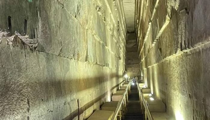 Sekhmet Tours Amazing VIP Access Tour Inside the Great Pyramid 18-12-2025